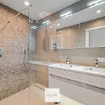 Nr 9 By The Sea By Bloss * 奥斯滕德