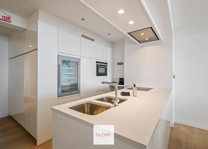 Nr 9 By The Sea By Bloss *